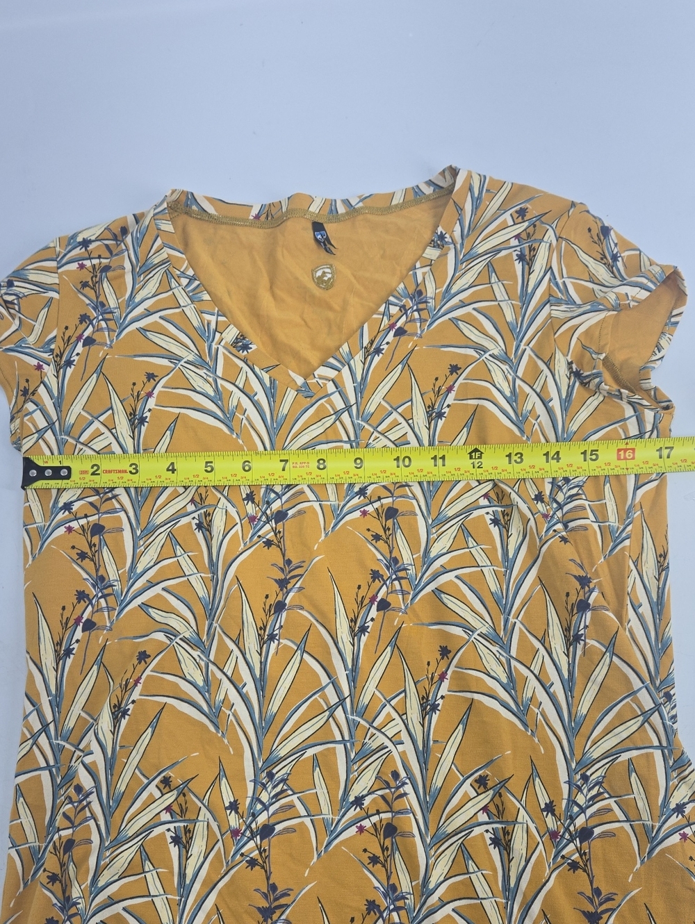 NEW Kuhl Women's Kandide Short Sleeve Shirt Overcast Print S - Picture 6 of 8